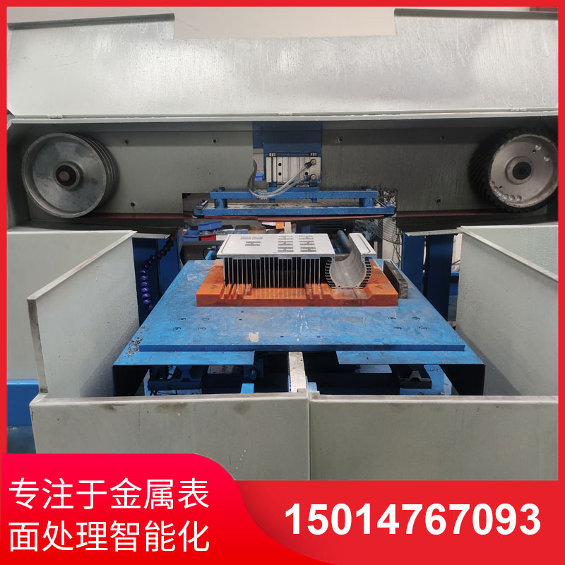 鋁材(cai)直(zhi)紋拉(la)絲機定製(zhi)